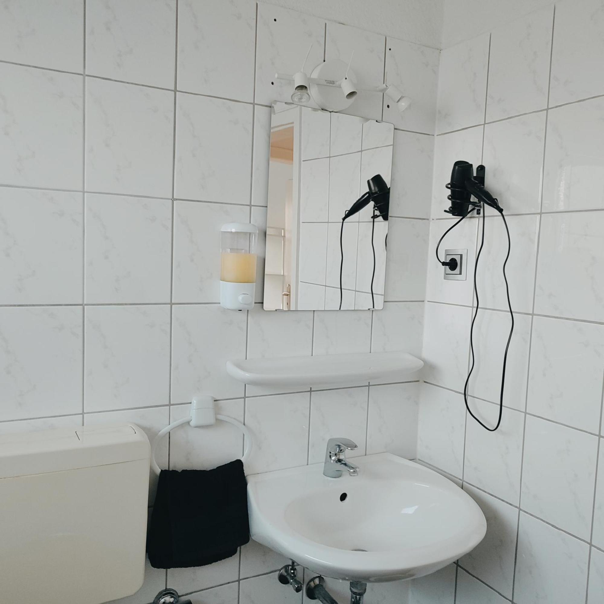 Appartement Monteur-ferien-messewohnung 6 Personen 2 Og *