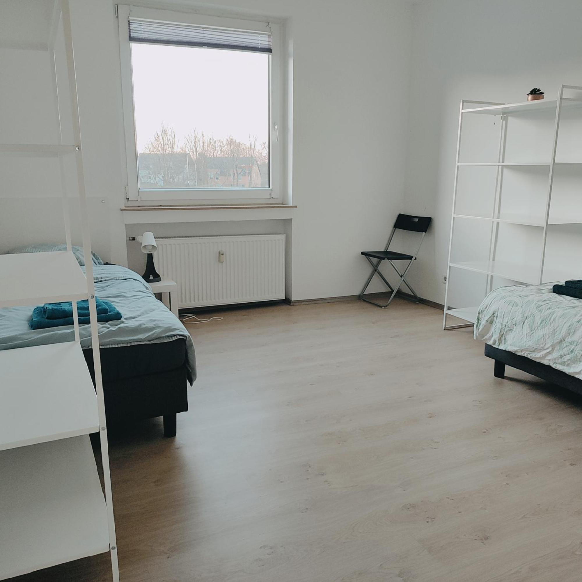 Monteur-ferien-messewohnung 6 Personen 2 Og Appartement Mettmann